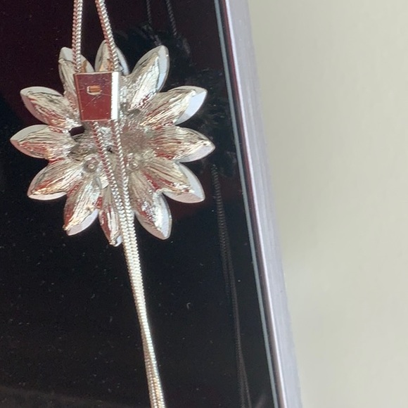 Necklace - Picture 3 of 3